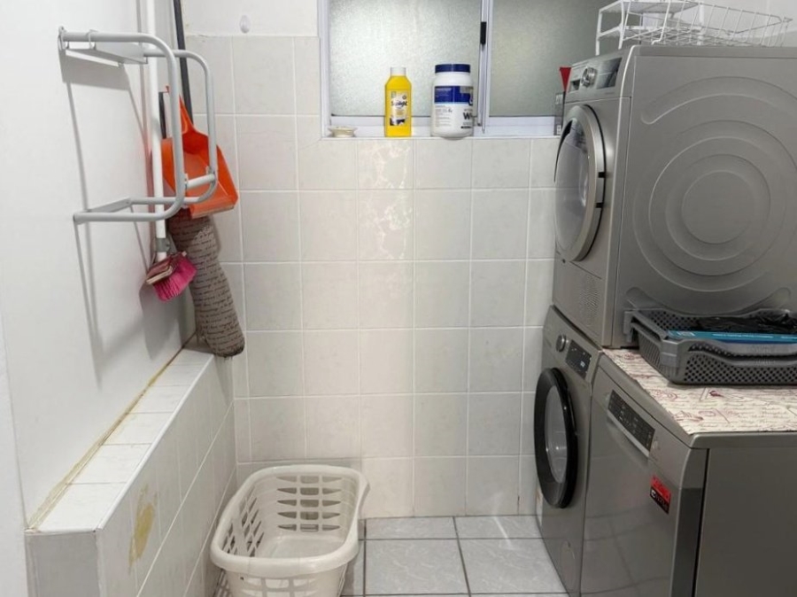 2 Bedroom Property for Sale in Hartenbos Heuwels Western Cape